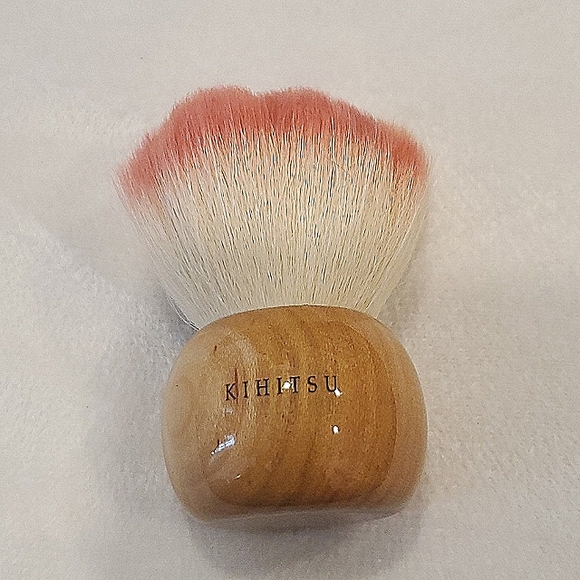 Kihitsu Cat Paw kabuki brush - Picture 2 of 3